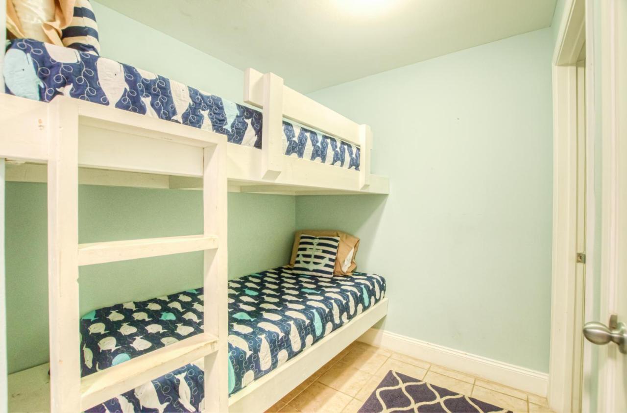 Holiday home Laketown Wharf 1435 By Aneliya