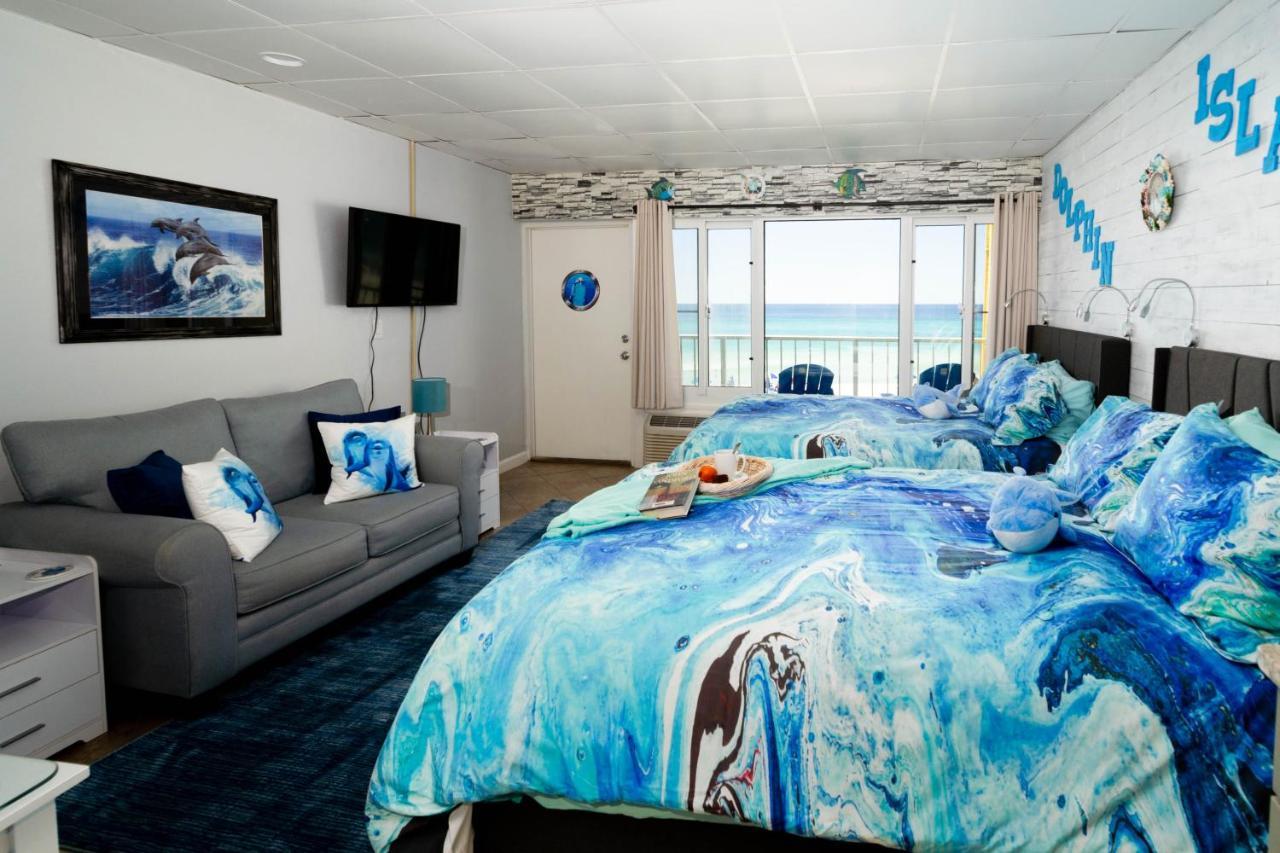 Dolphin Island Beachfront Private Balcony Apartment *