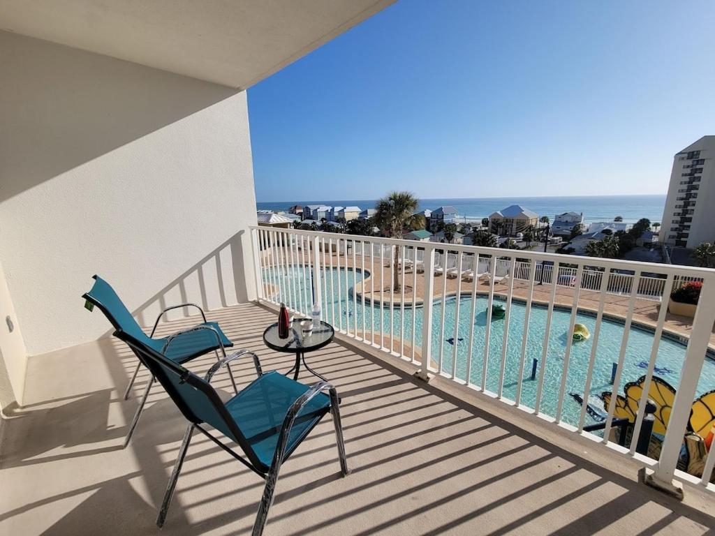 Spectacular 5th Floor Gulf View In Panama Beach, Just Steps Away From The Apartment