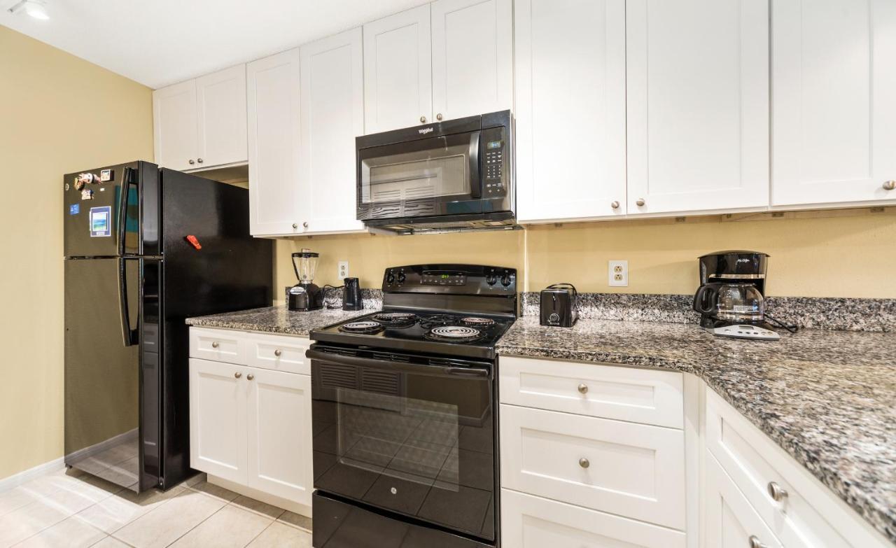 Edgewater 2903