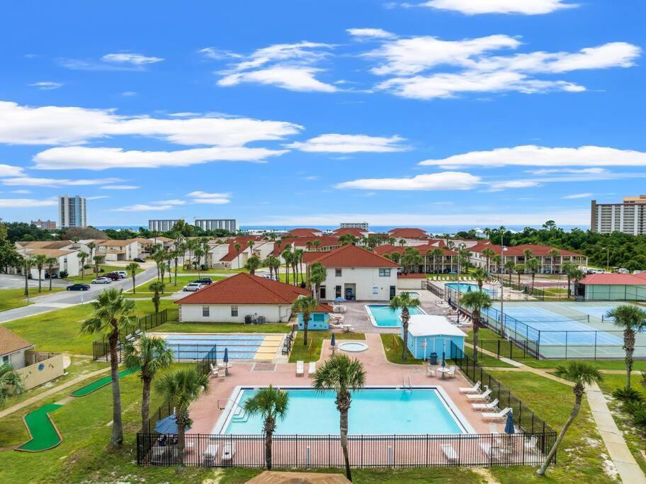 Keep Palm And Carry On - 5 Min Walk To Holiday home *