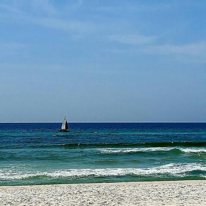 Keep Palm And Carry On - 5 Min Walk To Holiday home