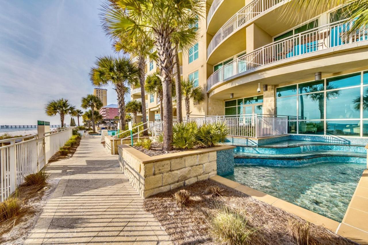 Apartment Aqua Resort: Beachfront 3-bedroom With Beach Chairs