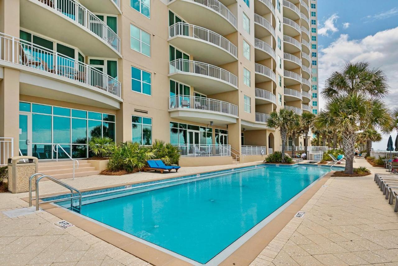 Aqua Resort: Beachfront 3-bedroom With Beach Chairs *