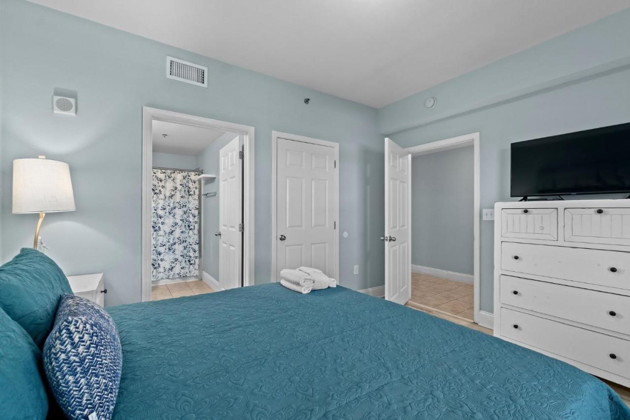 Laketown Wharf #1518 By Book That Holiday home Panama City Beach