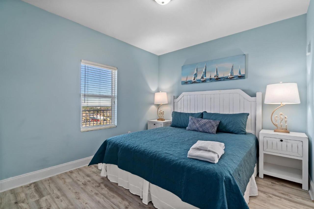 Holiday home Laketown Wharf #1518 By Book That Panama City Beach