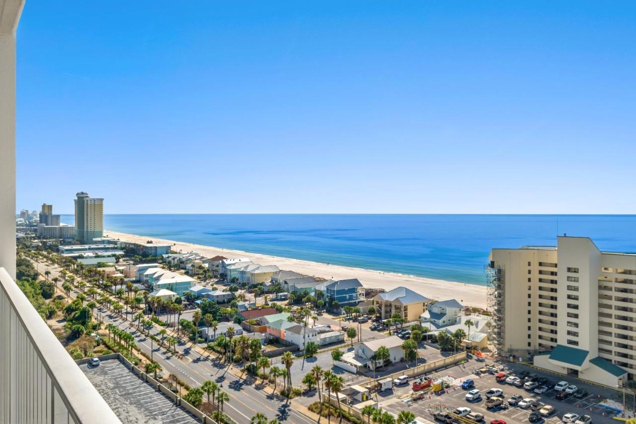 Laketown Wharf #1518 By Book That *
