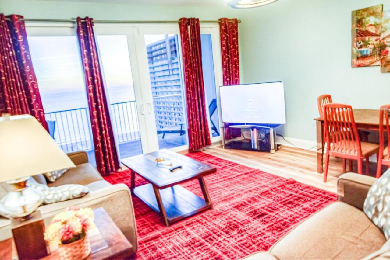 Laketown Wharf 1527 By Zia