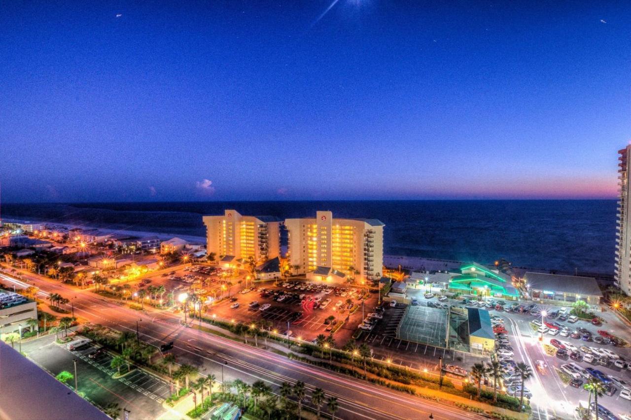 Laketown Wharf 1527 By Zia