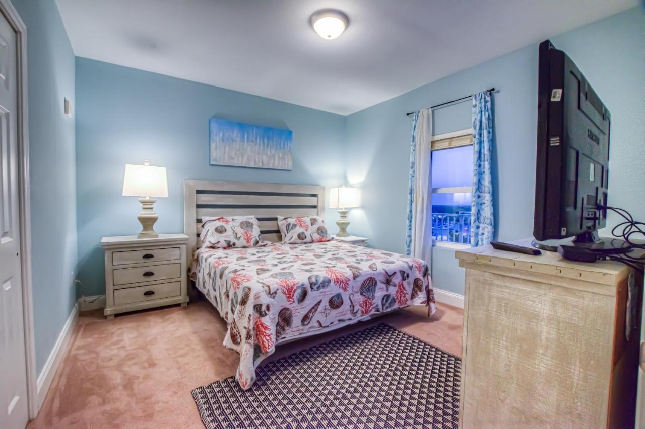 Holiday home Laketown Wharf 920! Beautiful 3 Bd, Great Amenities, And Great Location Panama City Beach
