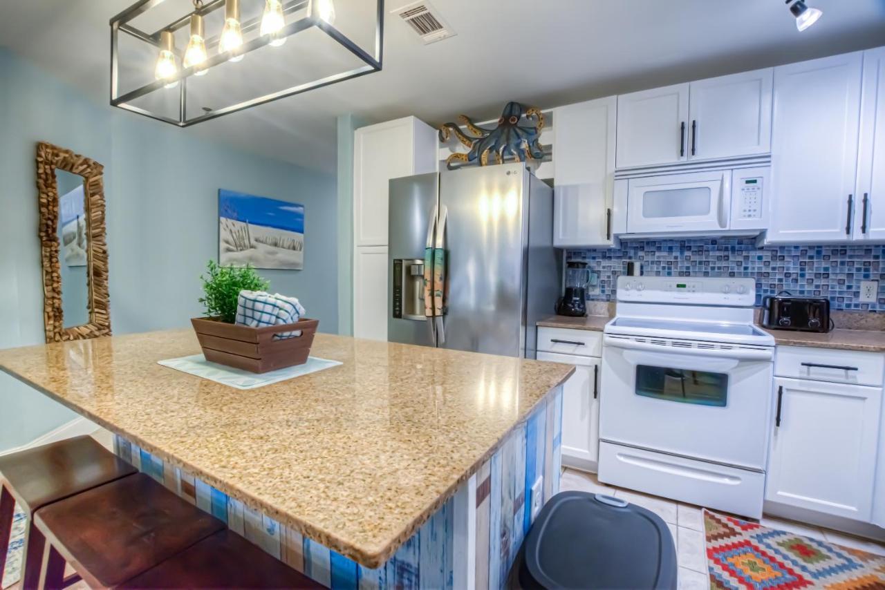 Laketown Wharf 920! Beautiful 3 Bd, Great Amenities, And Great Location Panama City Beach