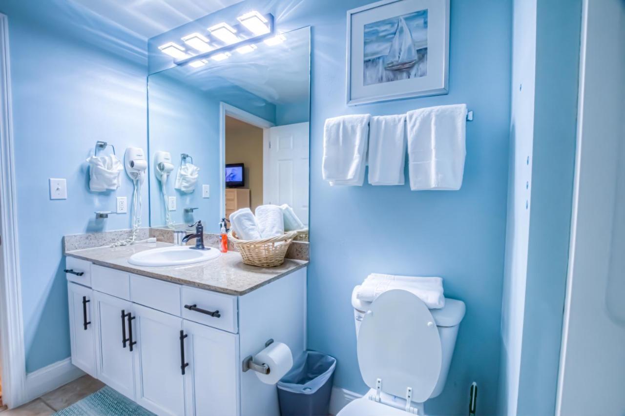 Laketown Wharf 920! Beautiful 3 Bd, Great Amenities, And Great Location *
