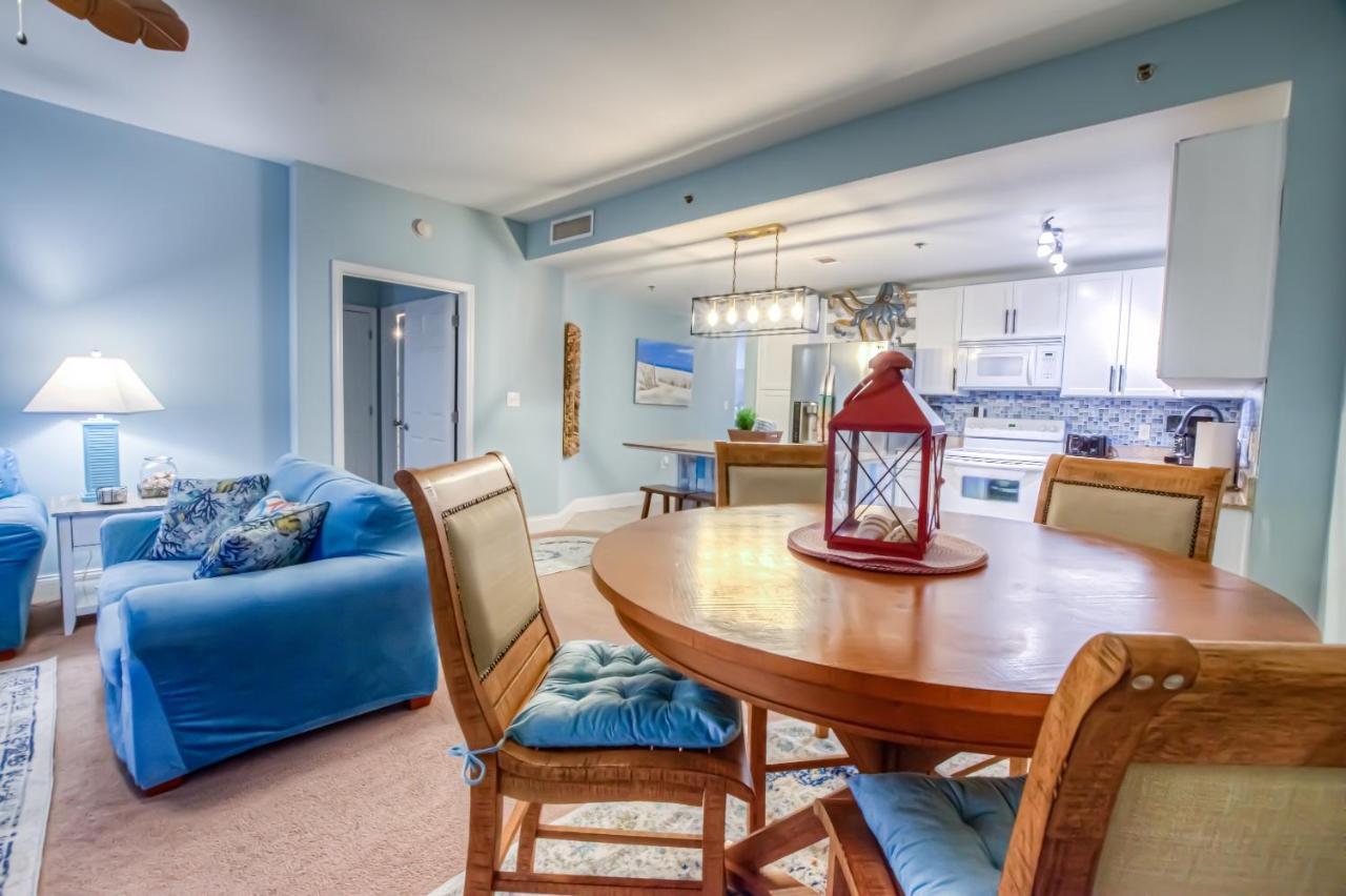 Laketown Wharf 920! Beautiful 3 Bd, Great Amenities, And Great Location Holiday home