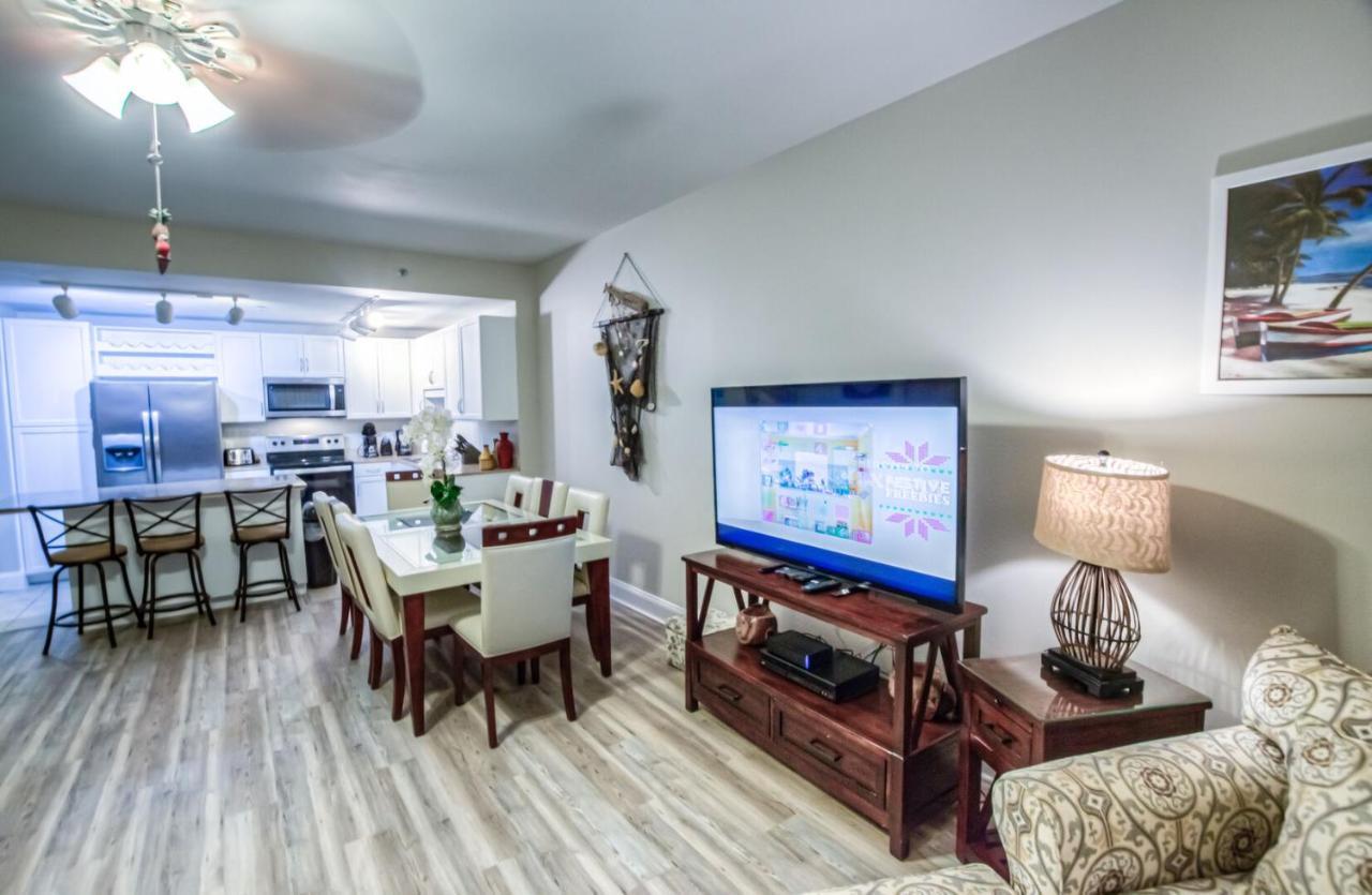 Laketown Wharf 933! Beautiful 3 Bd, Great Amenities, And Great Location *