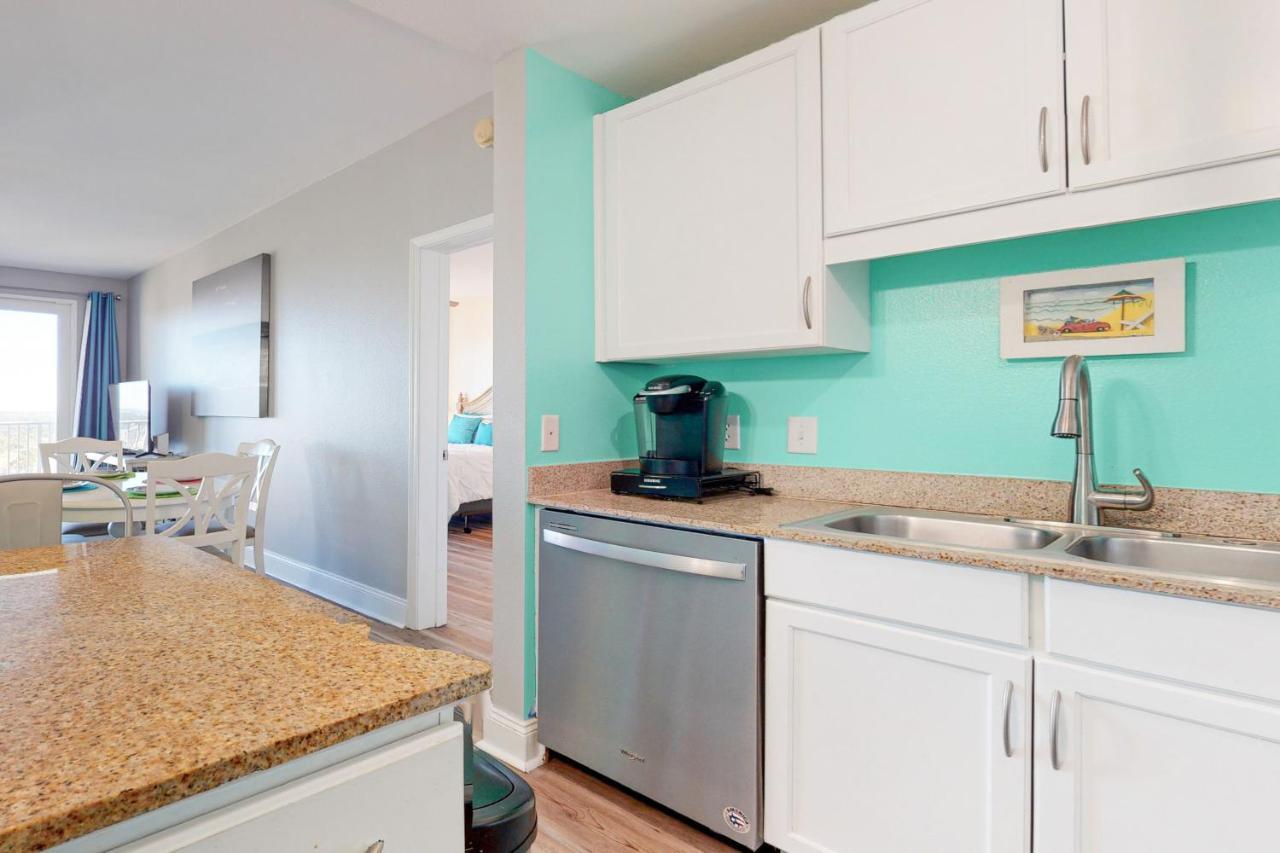 Laketown Wharf 1529 Apartment Panama City Beach