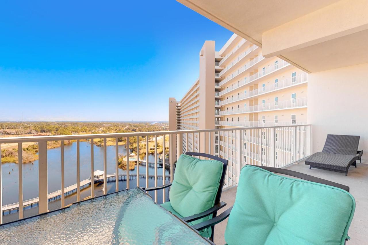 Laketown Wharf 1529 Apartment *