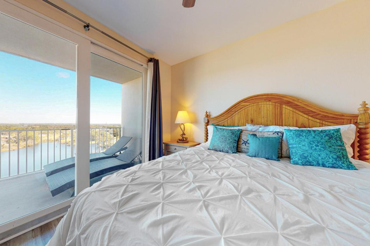 Apartment Laketown Wharf 1529
