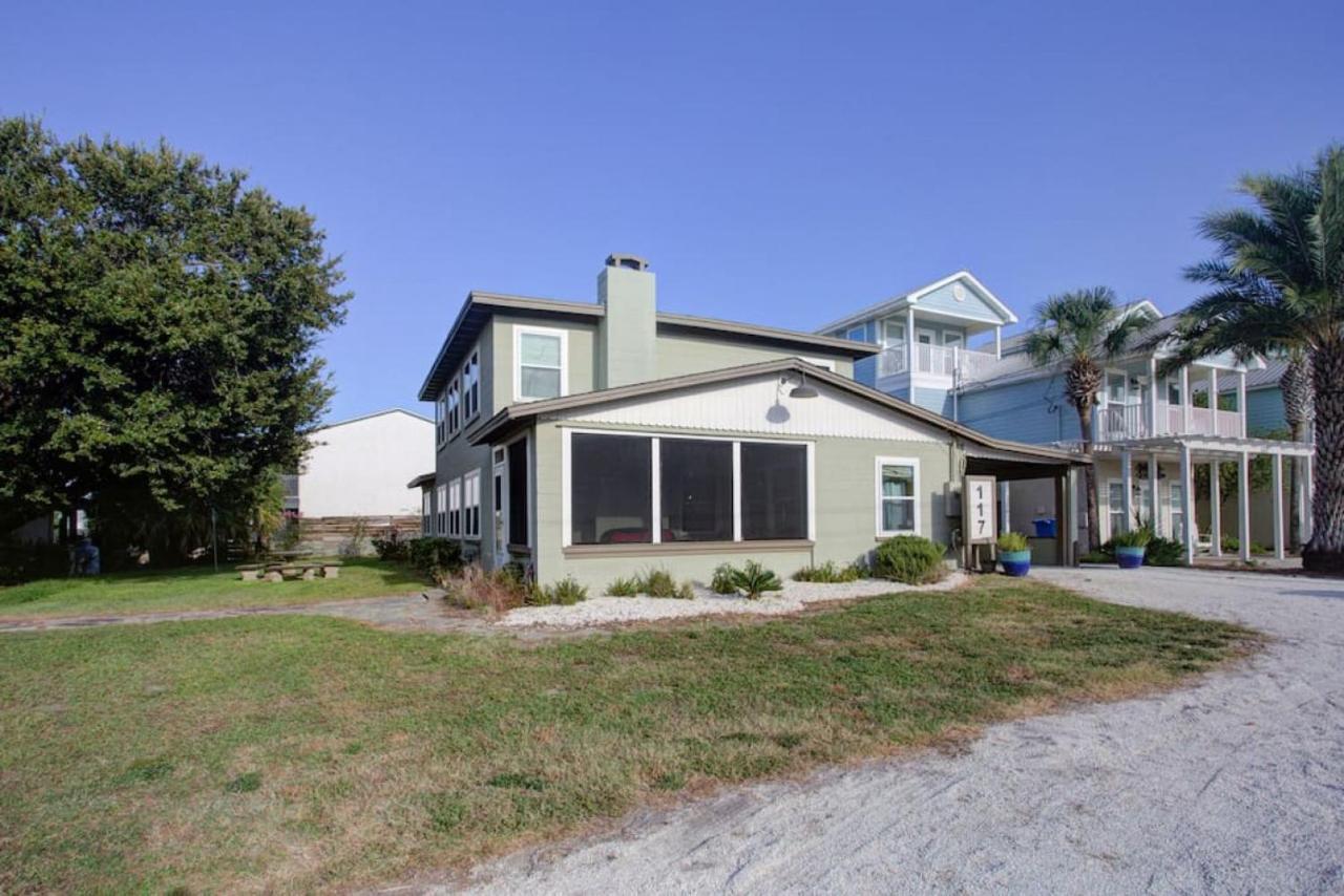 Nautical Rose - Hot Tub, 600 Feet To Beach, Beach Gear Incl'd, & Fire Pit! Panama City Beach