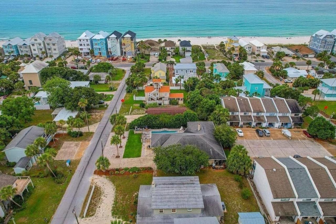 Holiday home Nautical Rose - Hot Tub, 600 Feet To Beach, Beach Gear Incl'd, & Fire Pit! Panama City Beach