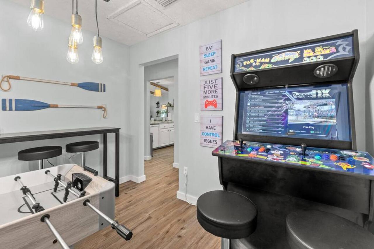Fanta Sea: Coastal Retreat With Hot Tub And Game * Panama City Beach