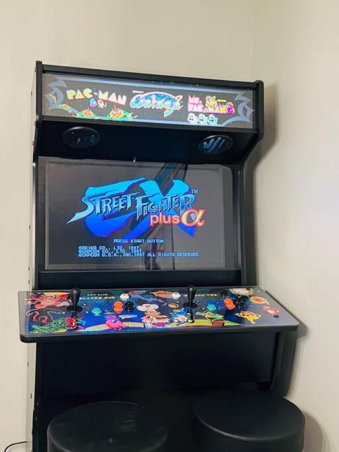 Fanta Sea: Coastal Retreat With Hot Tub And Game *