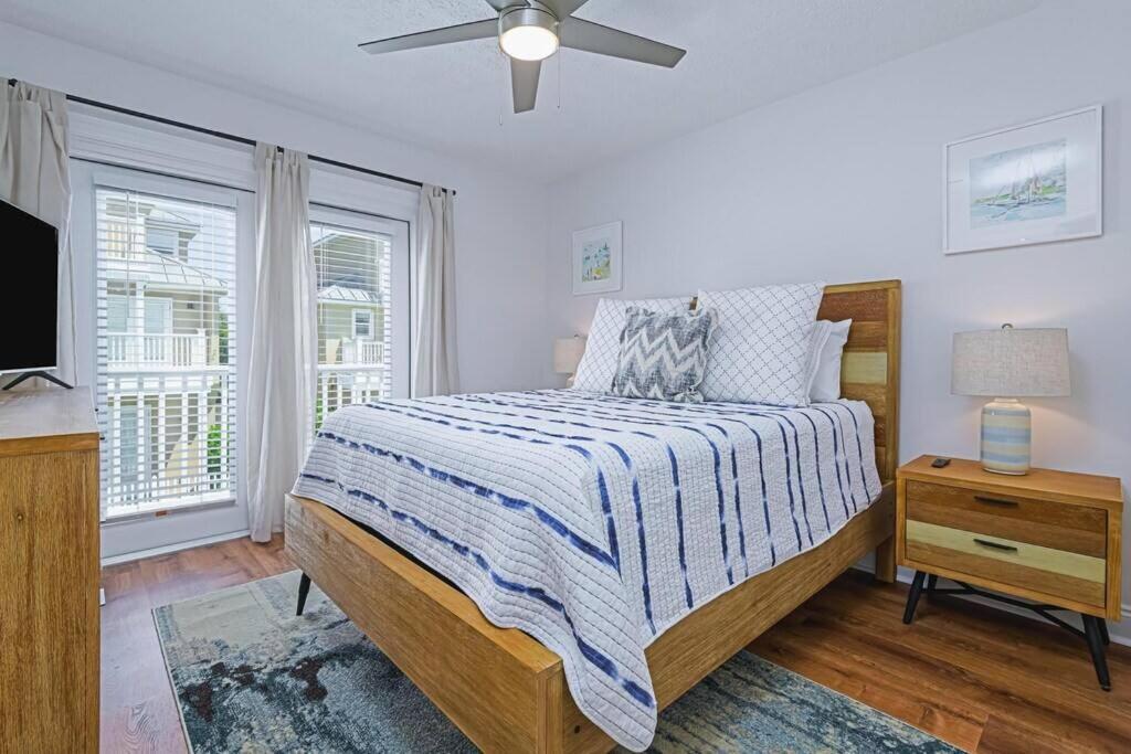 Holiday home * Sugar Sands * Steps To * Pool * Balconies * *