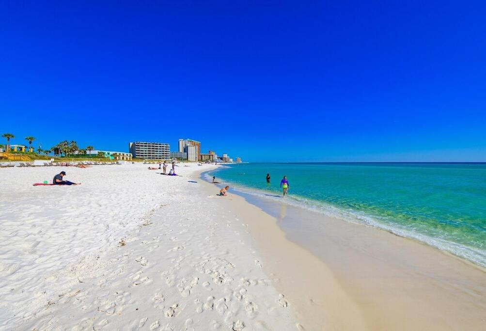 Holiday home * Sugar Sands * Steps To * Pool * Balconies * Panama City Beach