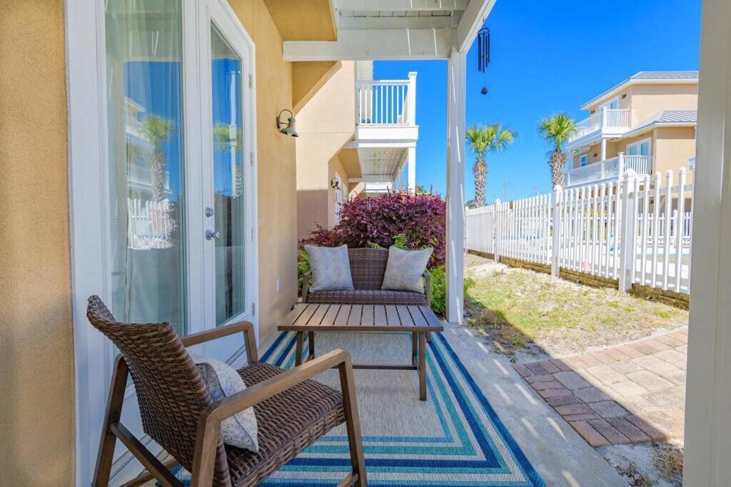 * Sugar Sands * Steps To * Pool * Balconies * Holiday home