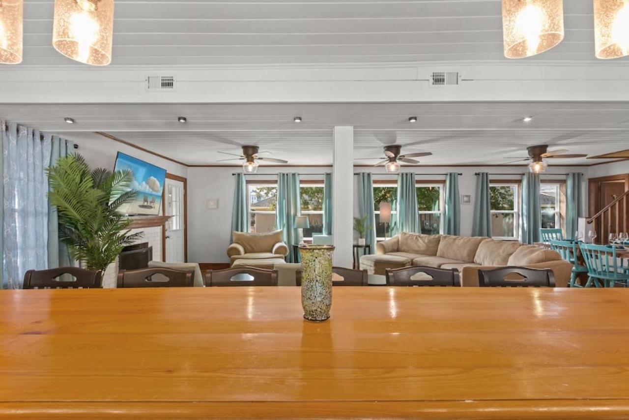 Holiday home Nautical Rose - Hot Tub, 600 Feet To Beach, Beach Gear Incl'd, & Fire Pit! *