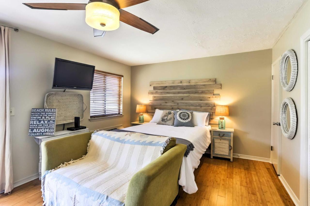 Apartment Cute Pcb By Powell With Pool Access!