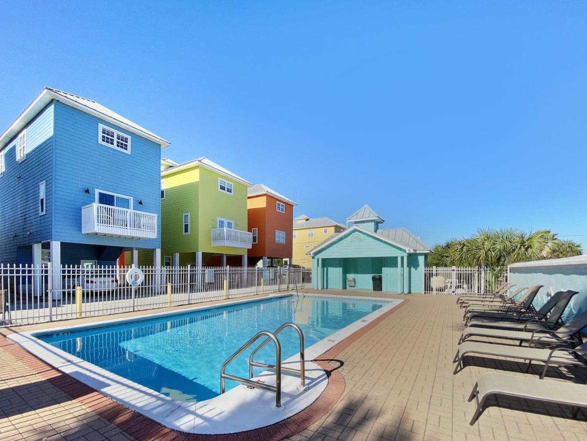 Paradise By The Pier Holiday home