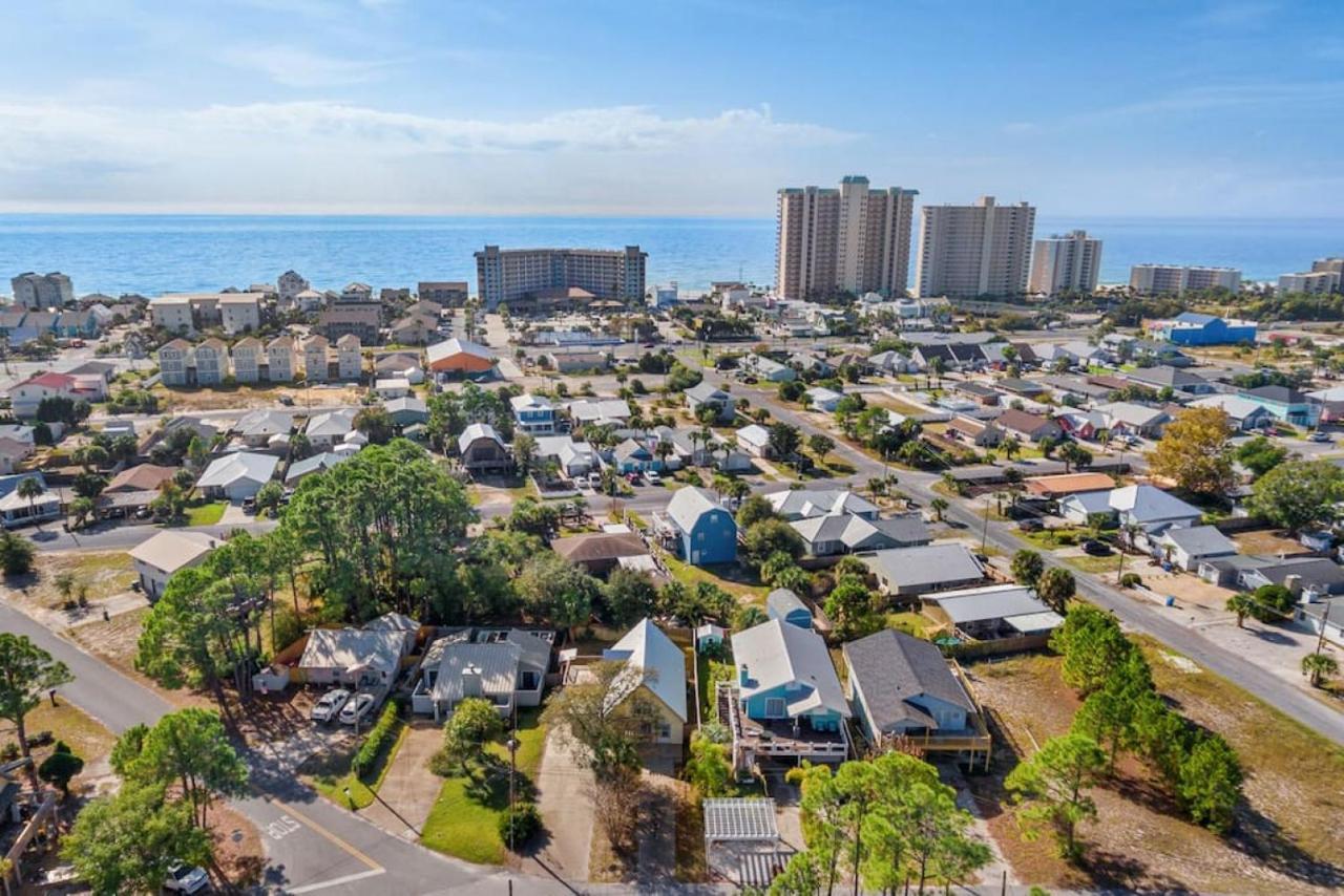 Seaside Serenity: Coastal Beach With Outdoor Living Holiday home Panama City Beach