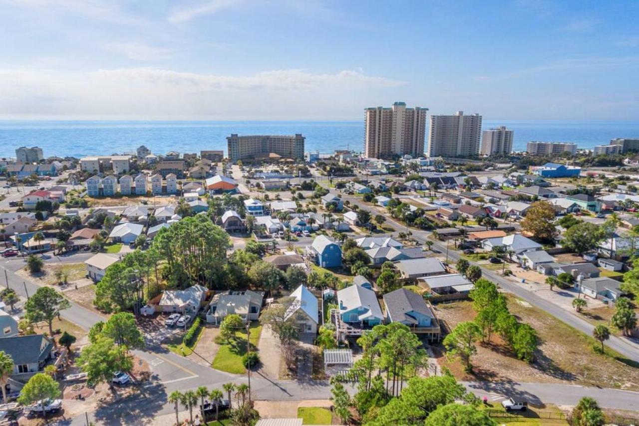 Seaside Serenity: Coastal Beach With Outdoor Living * Panama City Beach