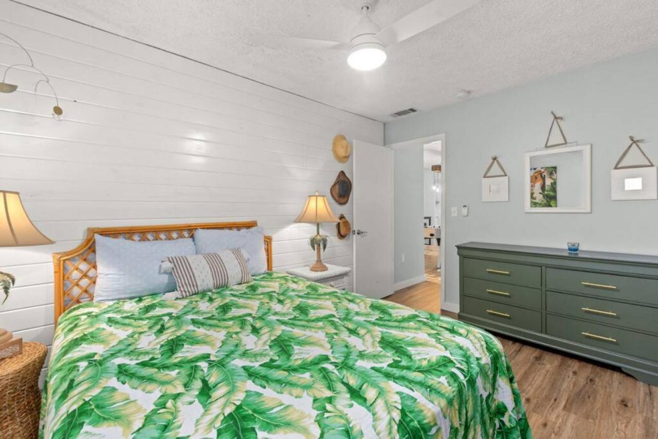 Fanta Sea: Coastal Retreat With Hot Tub And Game *