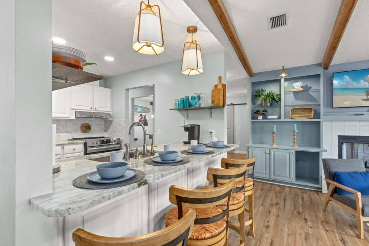Fanta Sea: Coastal Retreat With Hot Tub And Game Holiday home Panama City Beach