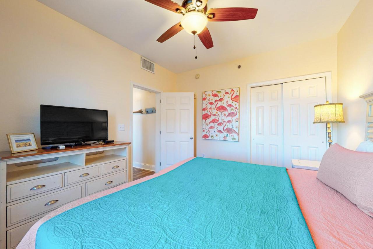 Apartment Laketown Wharf 1529