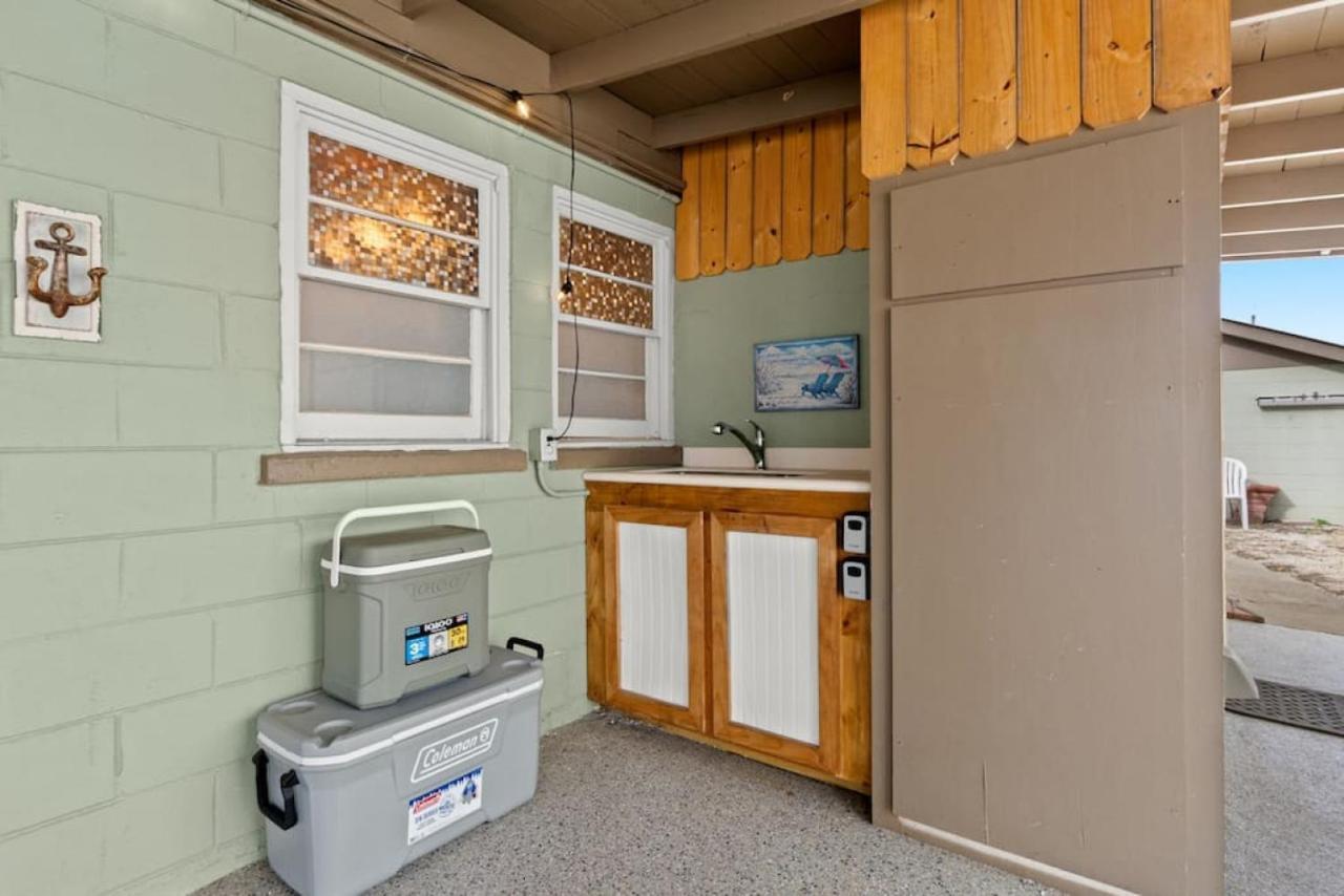 Nautical Rose - Hot Tub, 600 Feet To Beach, Beach Gear Incl'd, & Fire Pit!