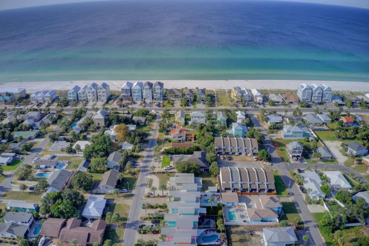 Nautical Rose - Hot Tub, 600 Feet To Beach, Beach Gear Incl'd, & Fire Pit! *