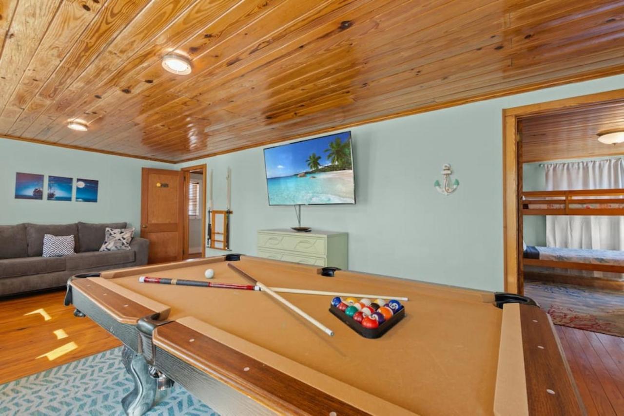 Nautical Rose - Hot Tub, 600 Feet To Beach, Beach Gear Incl'd, & Fire Pit! Holiday home