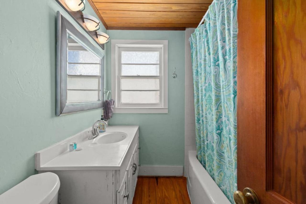 Nautical Rose - Hot Tub, 600 Feet To Beach, Beach Gear Incl'd, & Fire Pit! Holiday home Panama City Beach