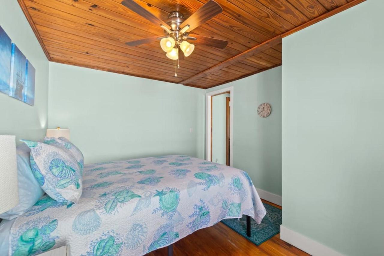 Nautical Rose - Hot Tub, 600 Feet To Beach, Beach Gear Incl'd, & Fire Pit! Holiday home *