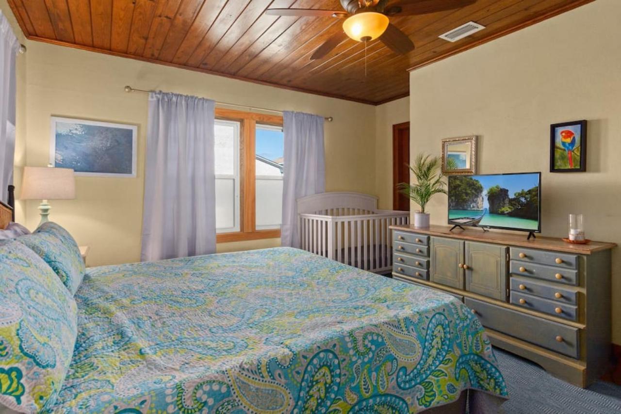 Holiday home Nautical Rose - Hot Tub, 600 Feet To Beach, Beach Gear Incl'd, & Fire Pit! *