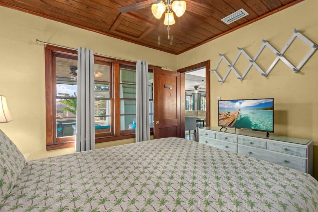 Nautical Rose - Hot Tub, 600 Feet To Beach, Beach Gear Incl'd, & Fire Pit! Holiday home *