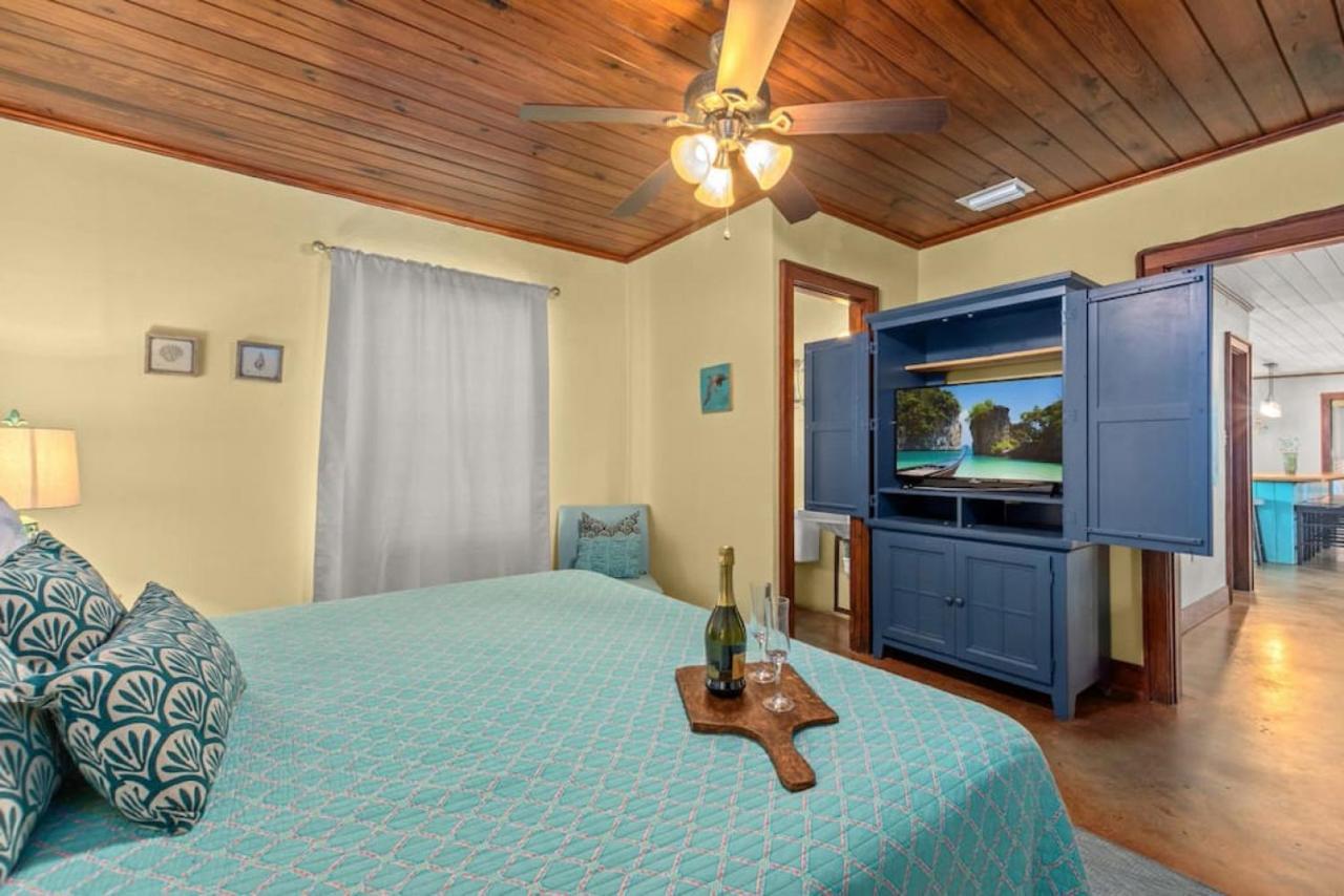 Holiday home Nautical Rose - Hot Tub, 600 Feet To Beach, Beach Gear Incl'd, & Fire Pit! *