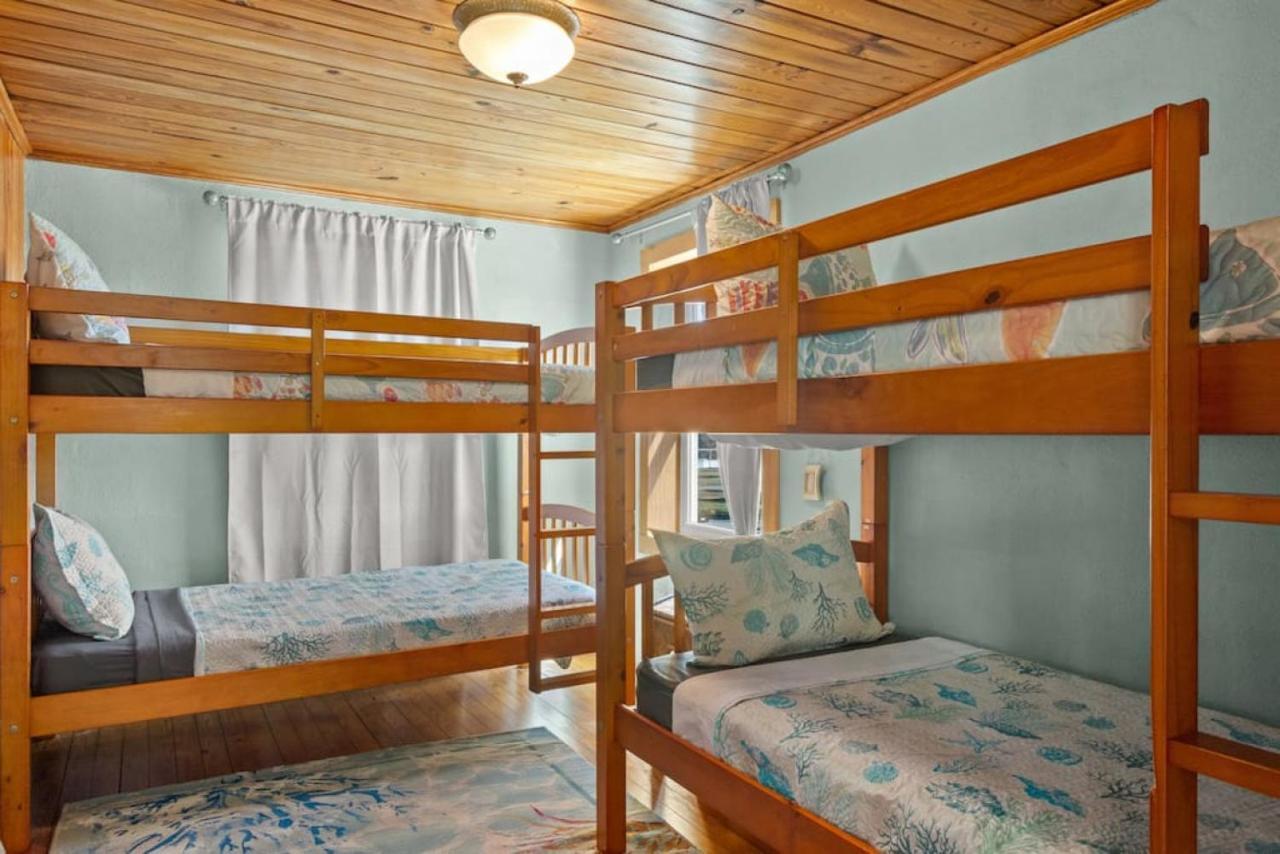 Holiday home Nautical Rose - Hot Tub, 600 Feet To Beach, Beach Gear Incl'd, & Fire Pit! *