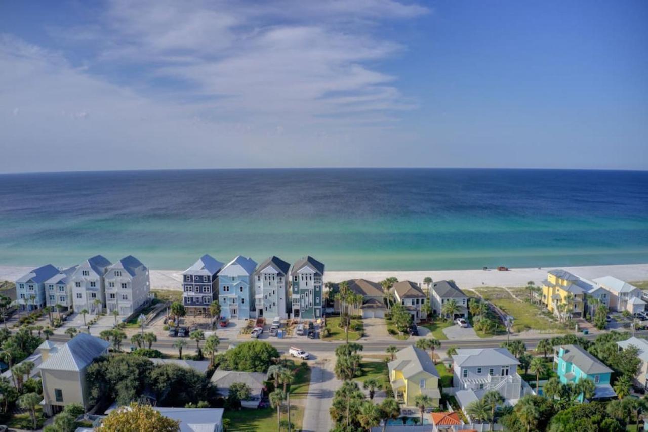 Nautical Rose - Hot Tub, 600 Feet To Beach, Beach Gear Incl'd, & Fire Pit! *