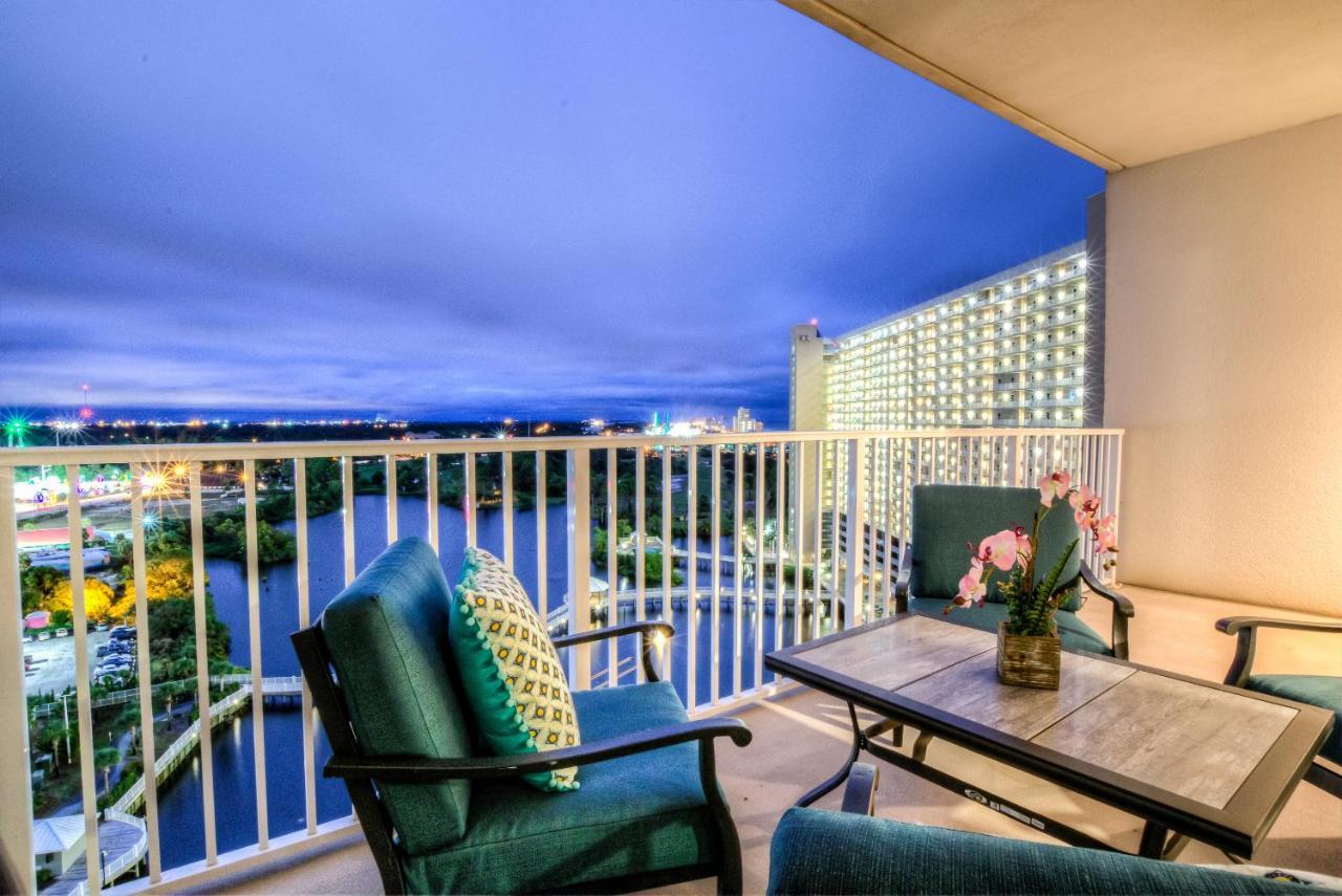 Laketown Wharf 1435 By Aneliya
