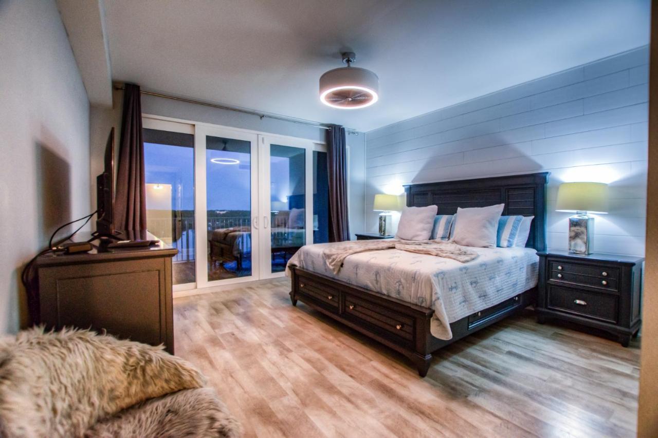 Holiday home Brand New! Laketown Wharf 633! Amazing 3 Bd, Great Location, And Awesome Amenities! *
