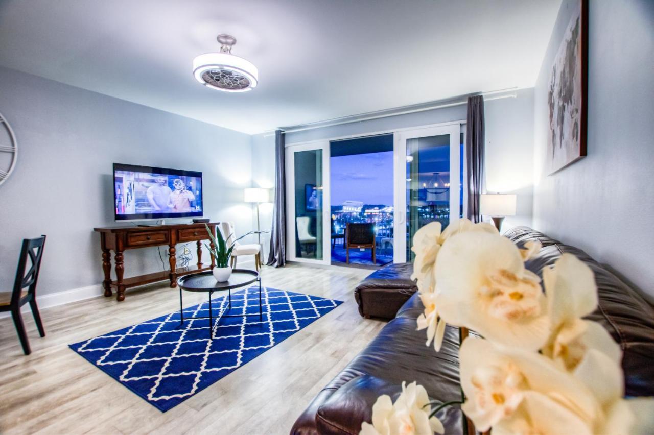 Brand New! Laketown Wharf 633! Amazing 3 Bd, Great Location, And Awesome Amenities!