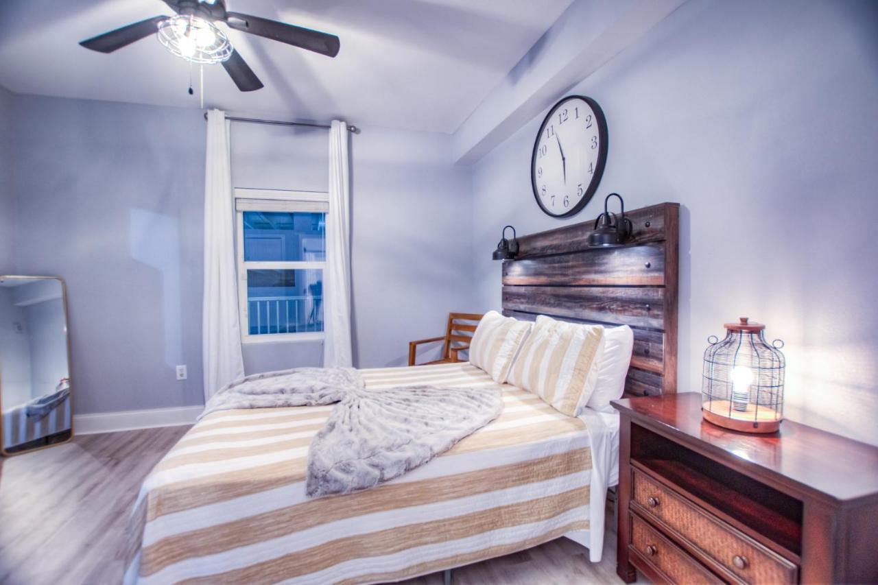 Brand New! Laketown Wharf 633! Amazing 3 Bd, Great Location, And Awesome Amenities! Holiday home *